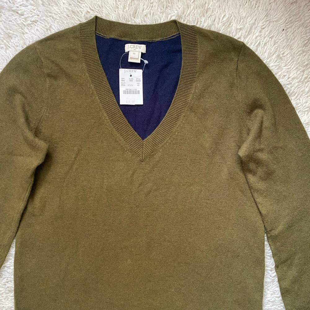 J .crew long sleeve sweater size XS merino wool